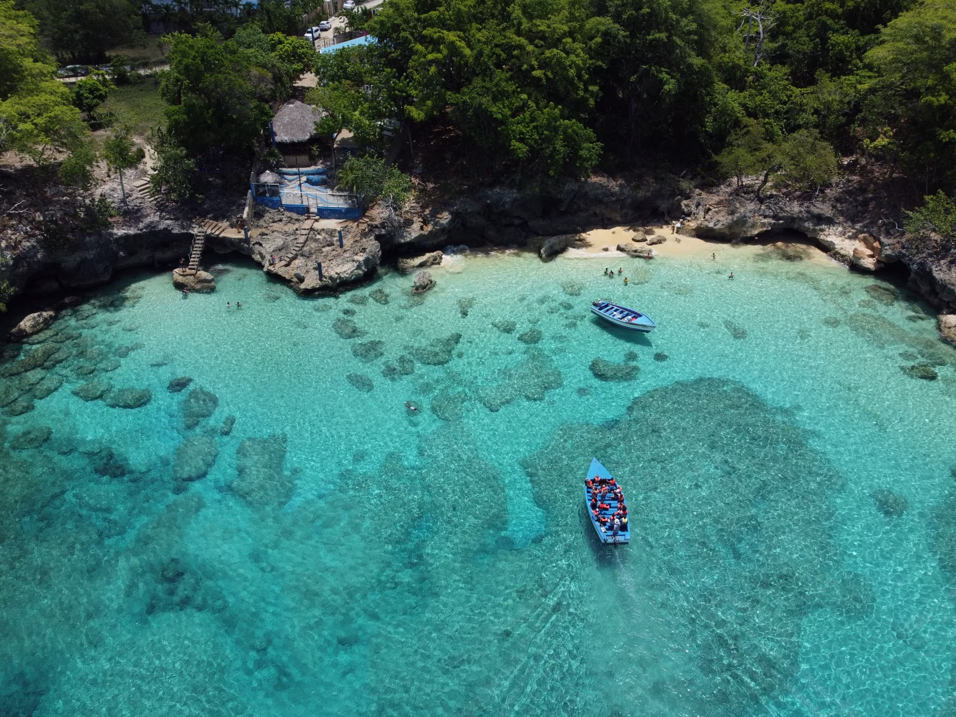 Entre héritage colonial & Plages sauvages de la côte nord